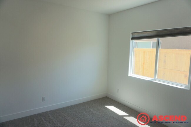 Foto del edificio - Gorgeous new build home located off 7th St...