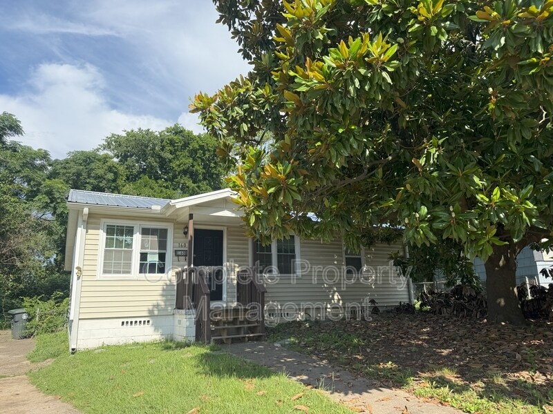 Primary Photo - 160 Ohio Cir