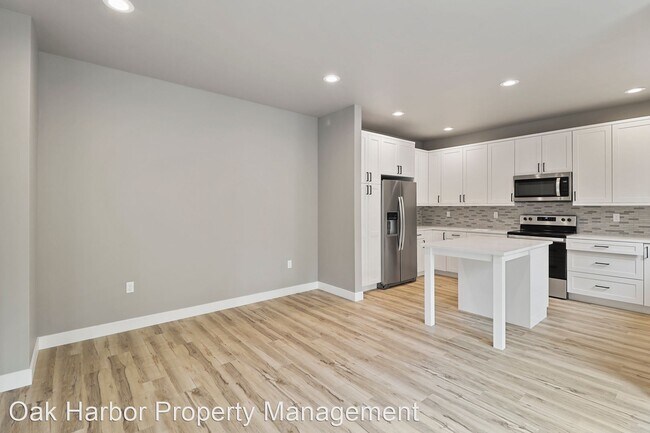 Building Photo - 3 br, 2.5 bath House - 13305 Gibralter Rd