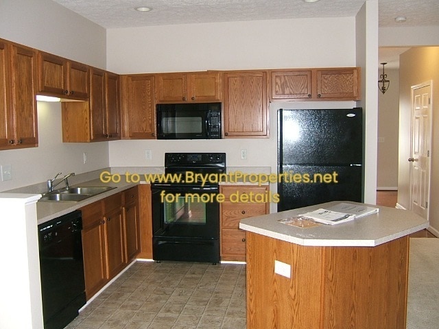 Building Photo - Nashville - West Park Condo