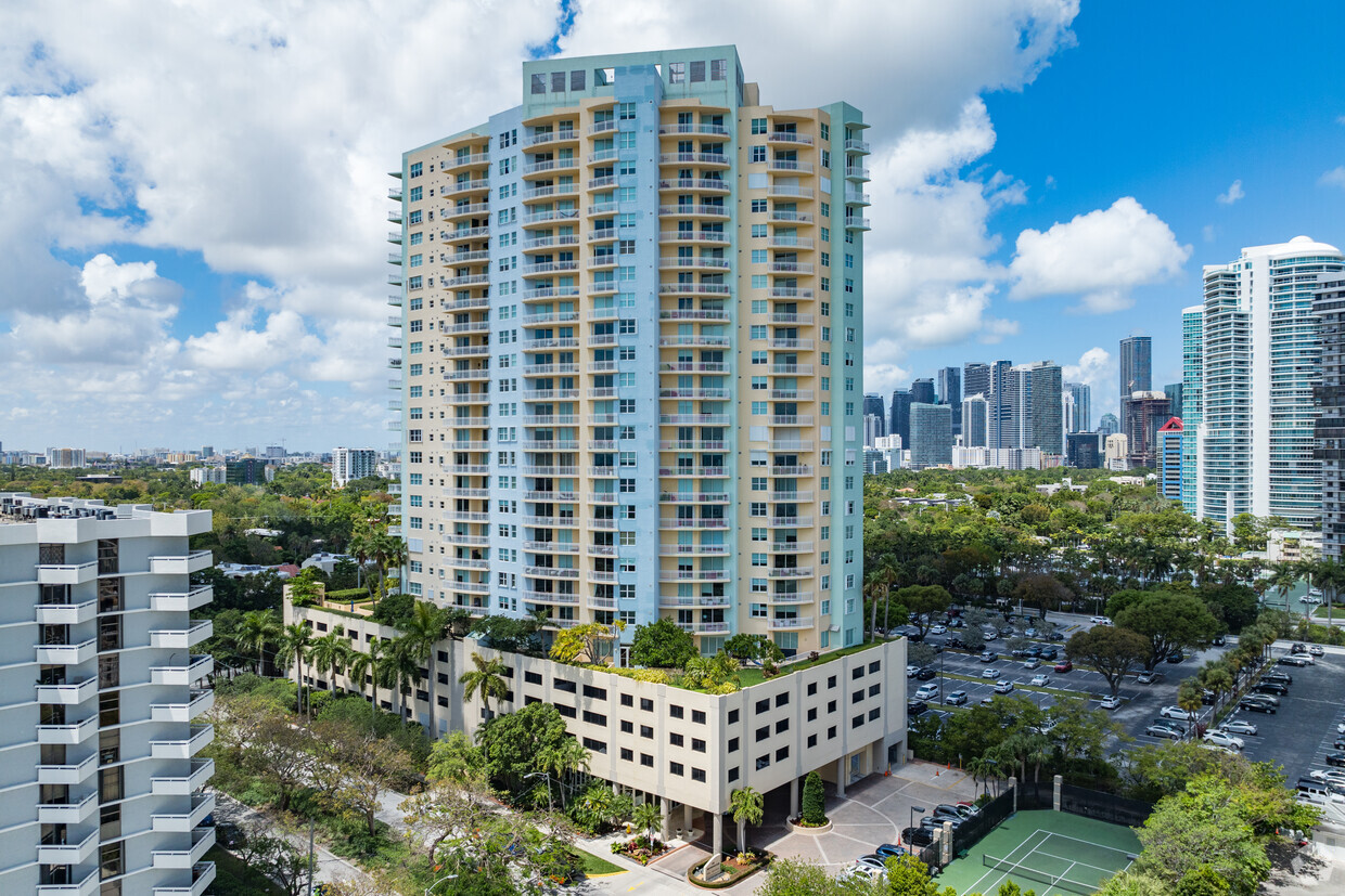 The Metropolitan Brickell - The Metropolitan Brickell Condos