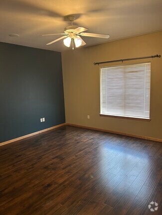 Building Photo - 285 Sadler Ln