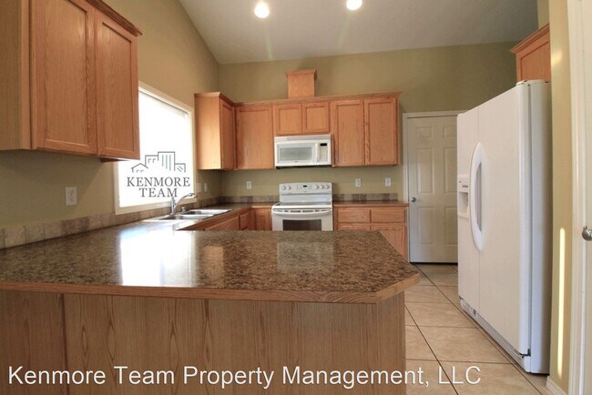 Foto del edificio - 3 br, 2 bath House - 3710 W. 20th Ave.