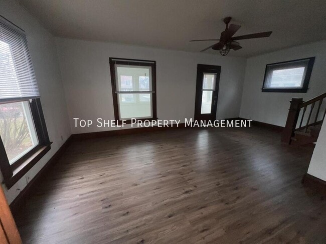 Building Photo - 621 Oak Park Ave