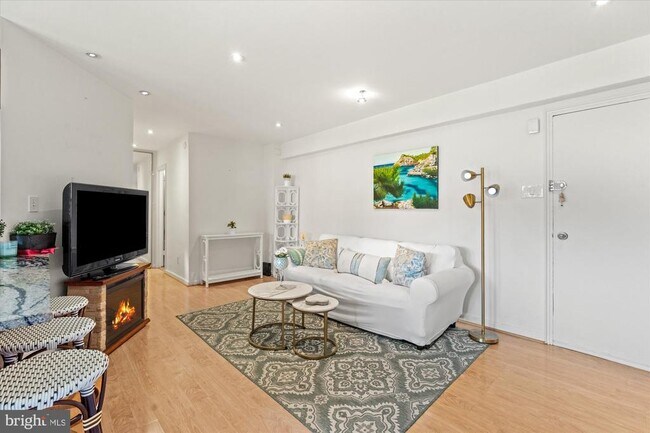 Foto del edificio - 2500 Q St NW