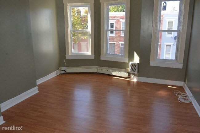 Building Photo - 3 br, 1 bath Townhome - 1813 Aiken St