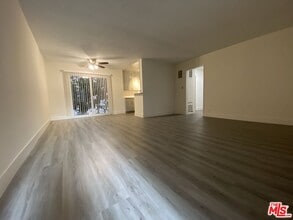 Building Photo - 1808 N Harvard Blvd