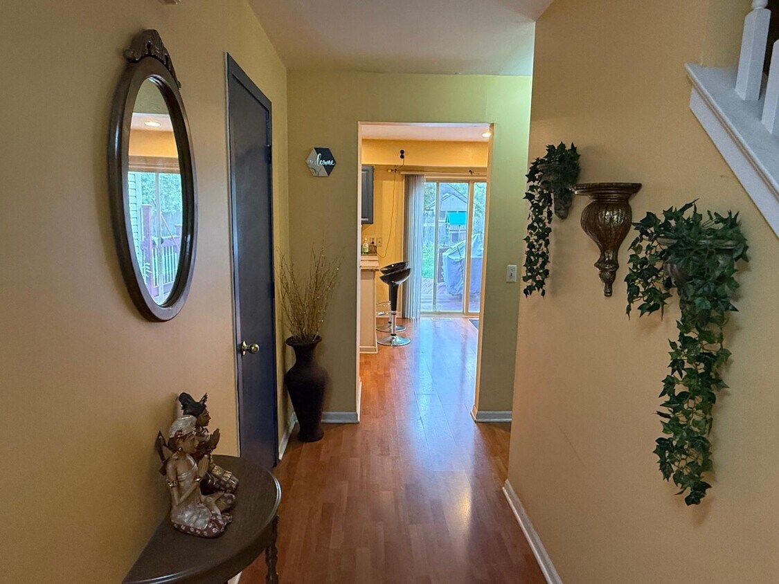 Primary Photo - 22291 Arbor Ln