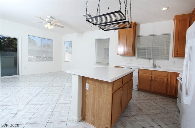 Foto del edificio - 5830 Willow Trace Ave