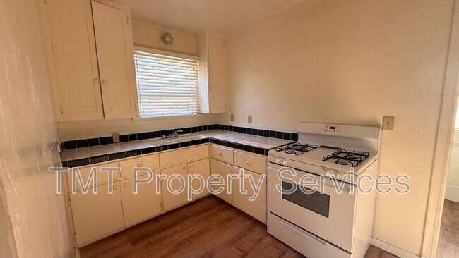 Foto del edificio - 1541 Olive St