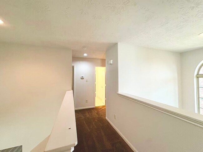 Building Photo - 3722 Pantano Ct