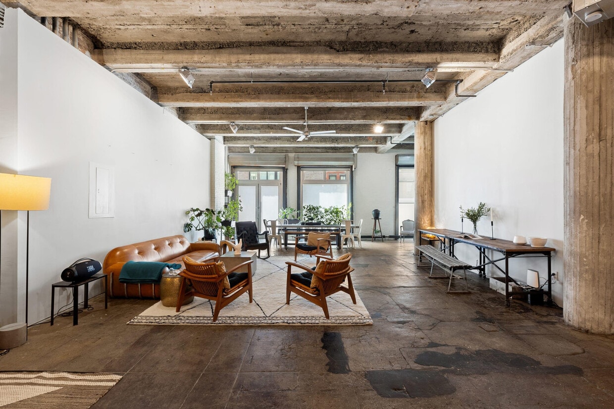 Foto principal - 487 Greenwich St
