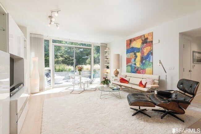 Foto del edificio - 631 Folsom St