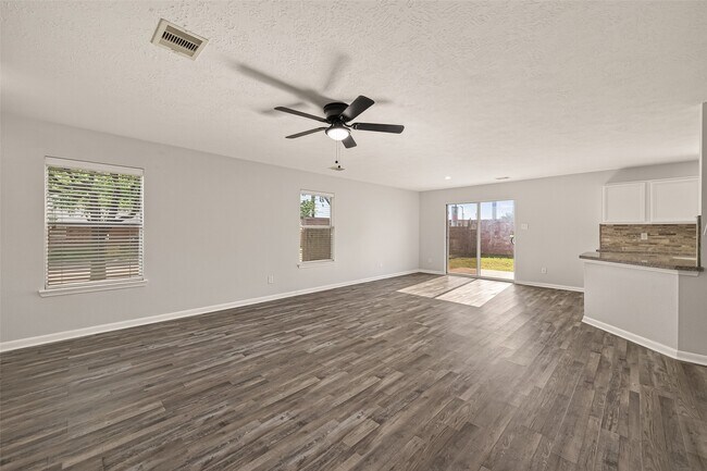 Foto del edificio - 7130 Cypress Pr Dr