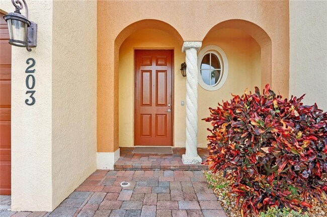 Building Photo - 203 Ocean Bay Dr