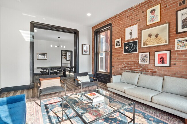 Foto del edificio - 4315 Delmar Blvd