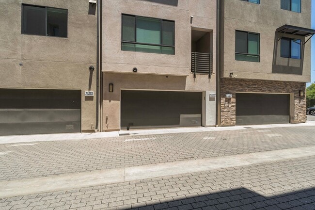 Building Photo - 13107 W Lumina Way