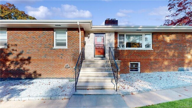 Building Photo - 105 Jackson Ave