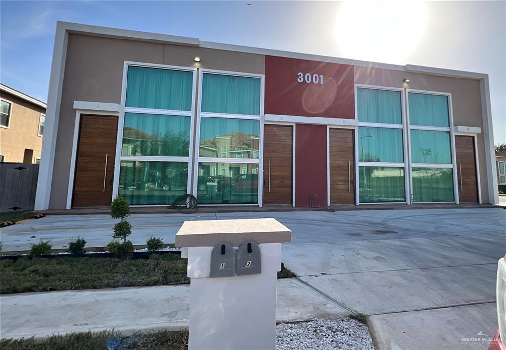 Primary Photo - 3001 S K Center St
