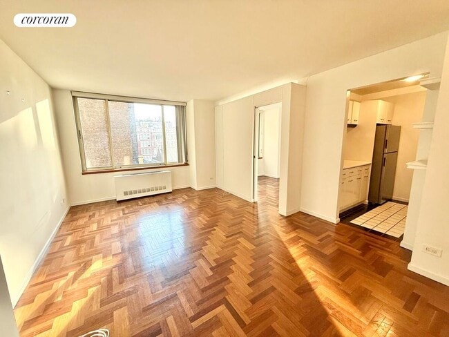 Foto del edificio - 2373 Broadway