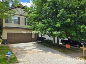 Building Photo - 4447 Ravenwood Dr