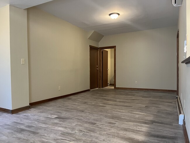 Building Photo - 3746 S Clement Ave