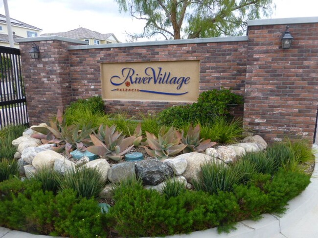 Building Photo - River Village 4 Bedroom Home for Rent!