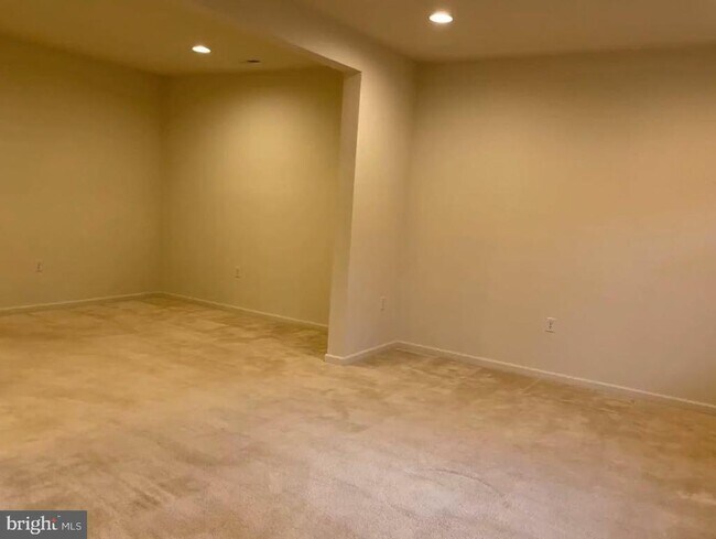 Foto del edificio - 120 Metcalf Terrace