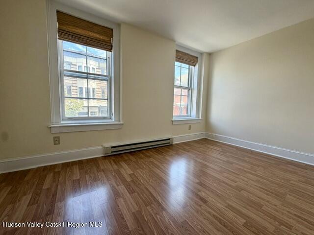 Building Photo - 433 Warren St