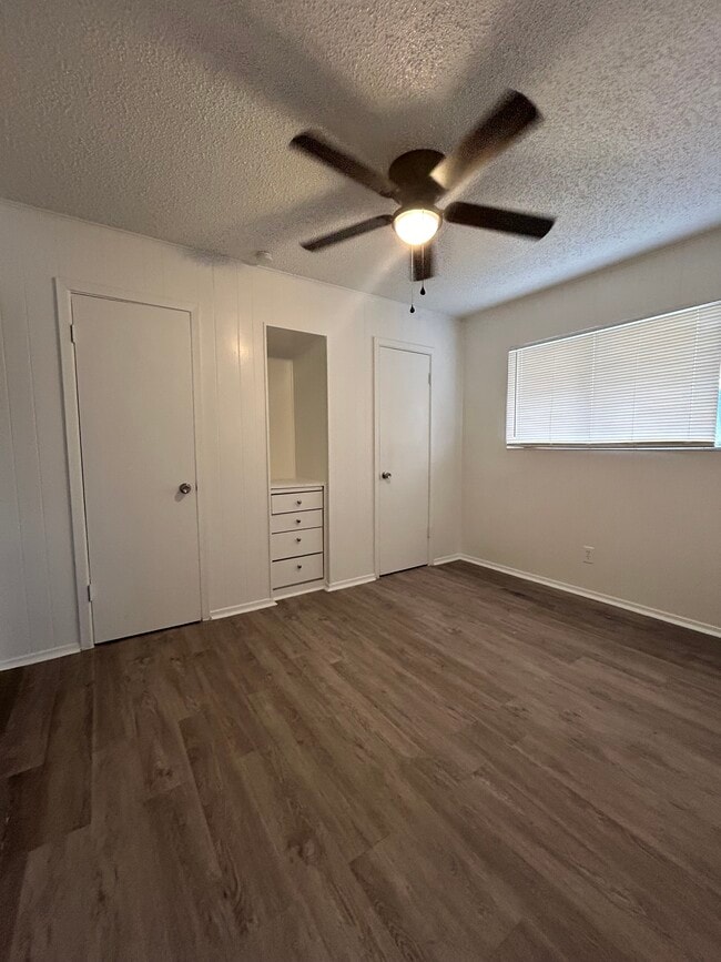 Bedroom - Palm Square Apartments