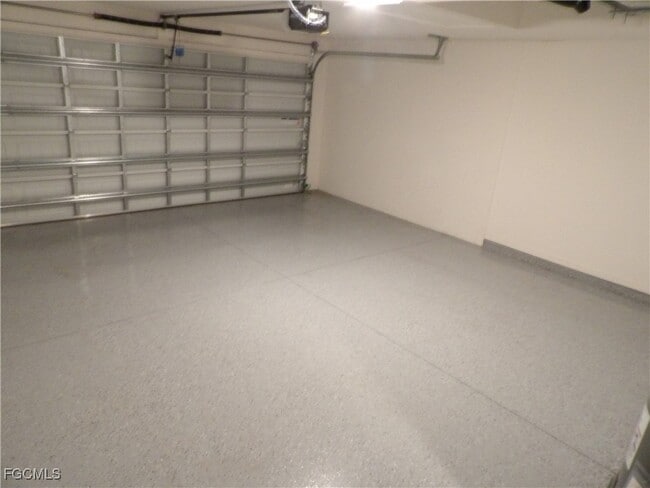 Foto del edificio - 7653 Minardi St