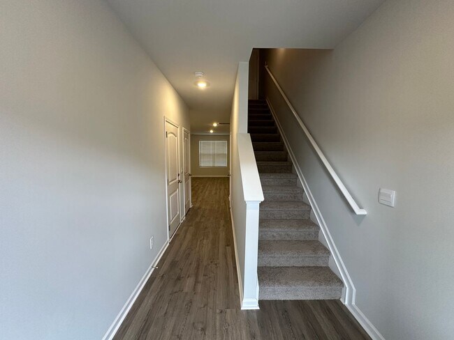Building Photo - Brand New Build 3 Bed 2.5 Bath Townhome In...