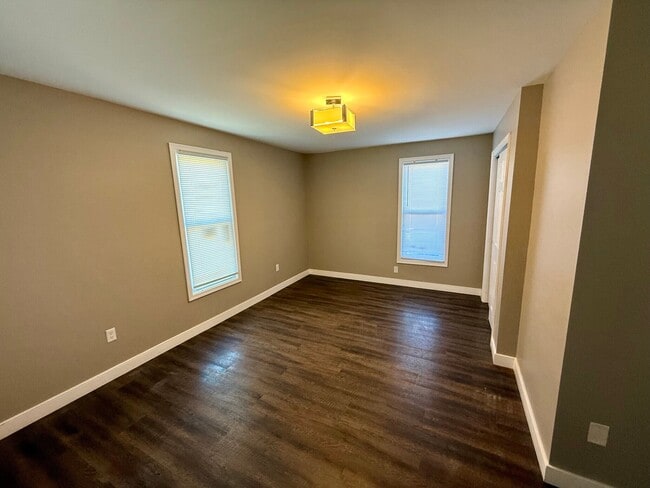 Building Photo - 1406 Mount Hermon Rd