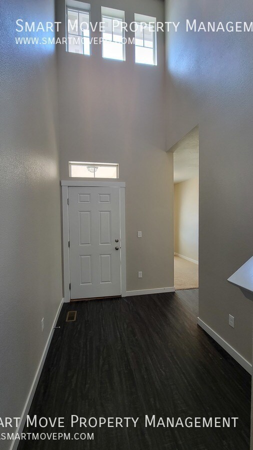 Building Photo - Stylish Meridian Two Story Near Settlers P...