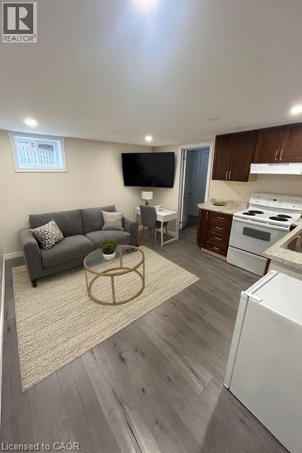 Photo du bâtiment - 332 Jackson St W