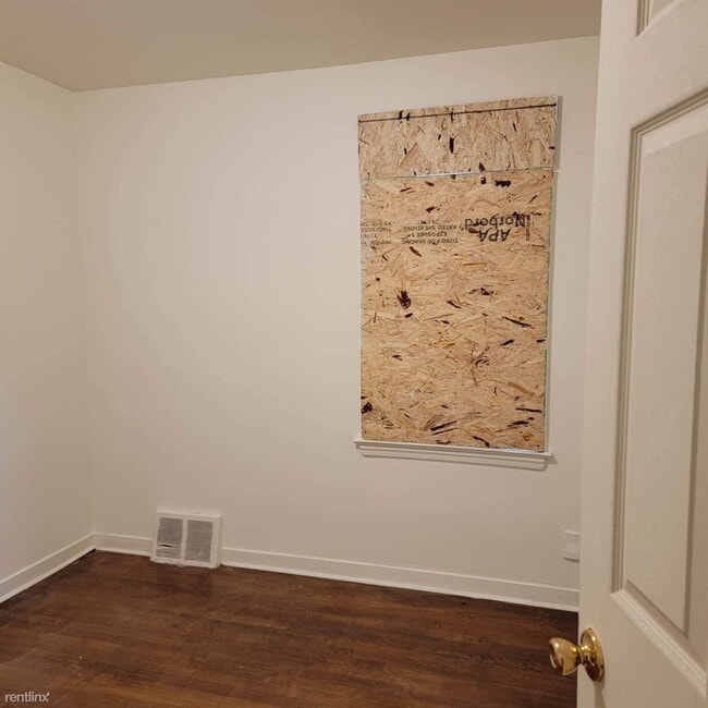 Building Photo - 3 br, 1 bath House - 6200 Lodewyck St