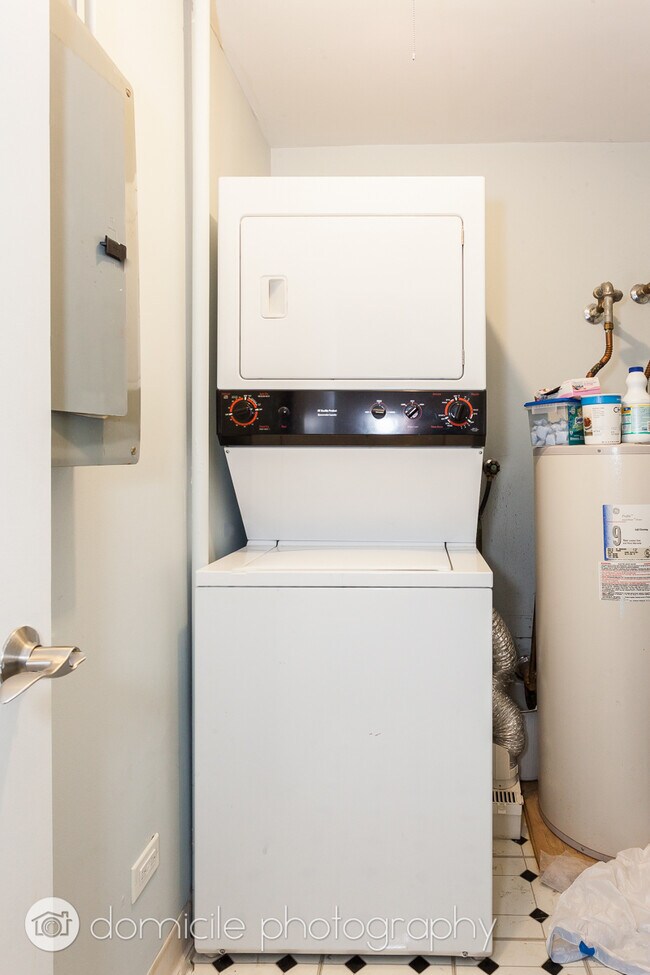 Photo - 431 S Dearborn St Apartment