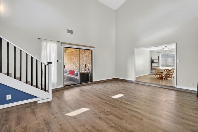 Foto del edificio - 5410 Fox Run Dr