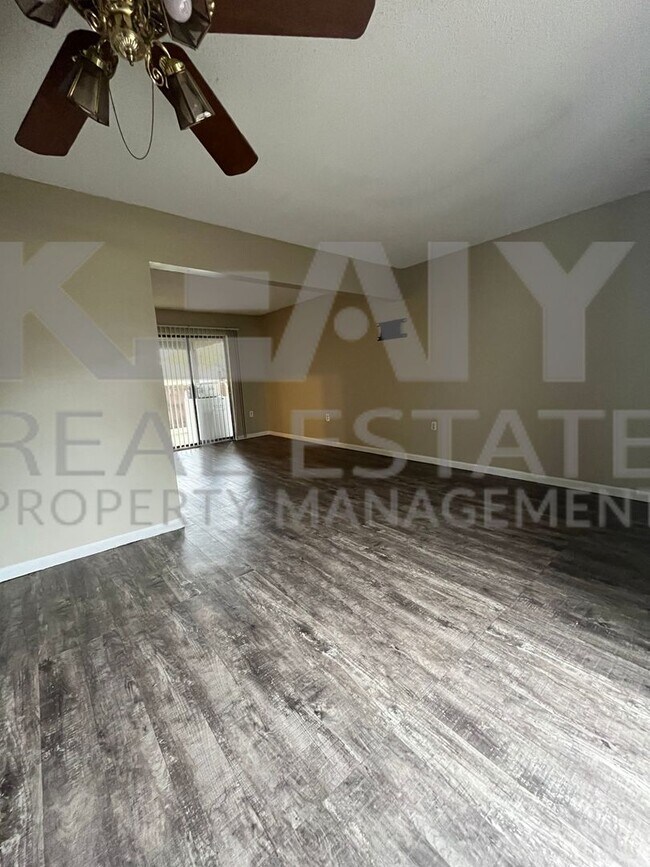 Foto del edificio - 307 Cougar Ridge