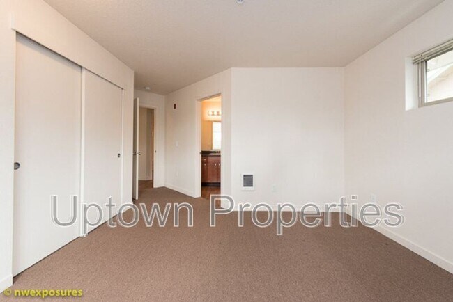 Foto del edificio - 4820 SW Tucker Ave