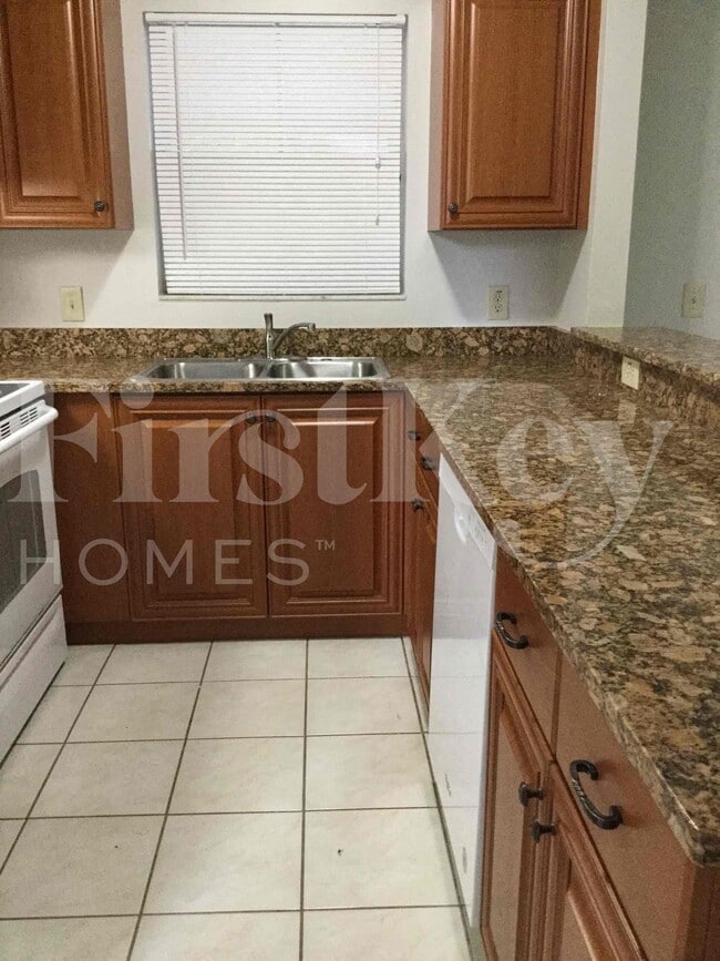 Building Photo - 3085 Lighthouse Pl