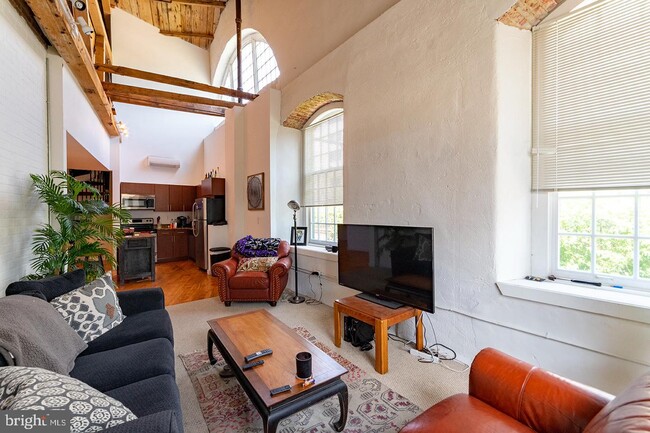 Foto del edificio - 4 Leverington Ave