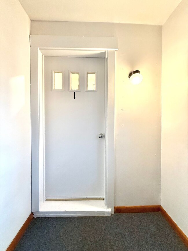 Foto del edificio - 473 Wilbur Ave