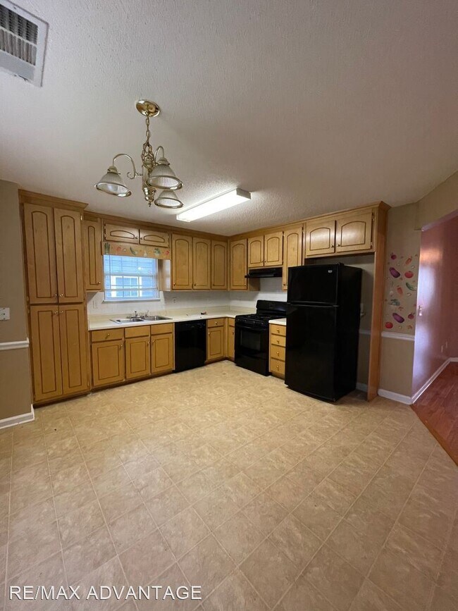 Building Photo - 3 br, 2 bath House - 8584 Guthrie Dr