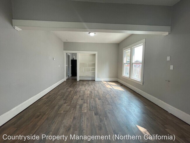 Building Photo - 3 br, 1.5 bath House - 315 N Broadway