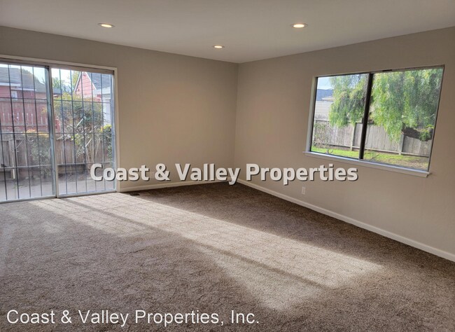 Building Photo - 3 br, 2 bath House - 339 Noice Dr.