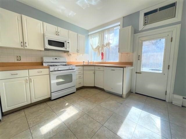 Building Photo - 105 8th St