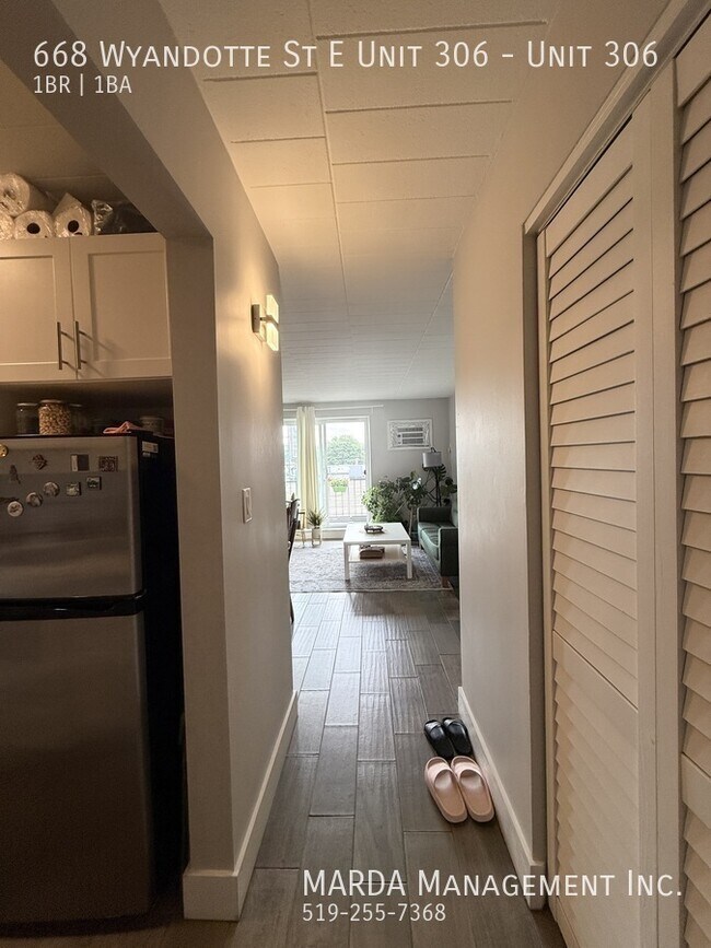 Photo du bâtiment - CHARMING 1 BED/1 BATH UNIT DOWNTOWN + HYDRO!