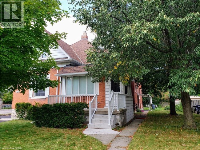 Building Photo - 729 Hamilton St