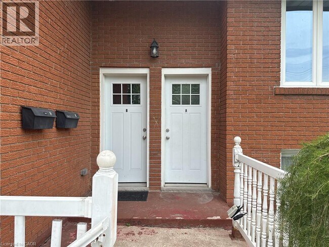 Photo du bâtiment - 333 BELMONT Ave